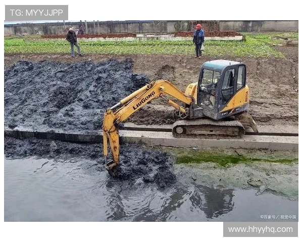 挖掘机原地掉头操作规范